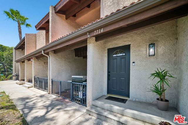 7714 Via Sorrento 22, Burbank, CA 91504