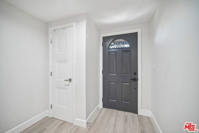 7714 Via Sorrento 22, Burbank, CA 91504