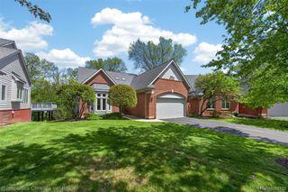6390 Country Shire Lane, West Bloomfield Charter Township, MI 48323