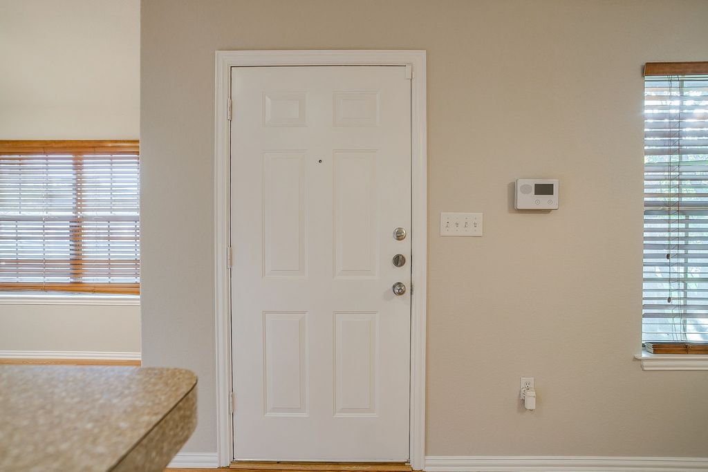 109 Briarwood Drive, Kennedale, TX 76060 — photo 5