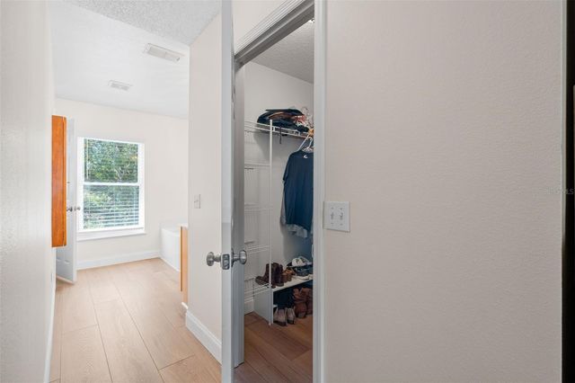 1018 JAYHIL DRIVE, Minneola, FL 34715