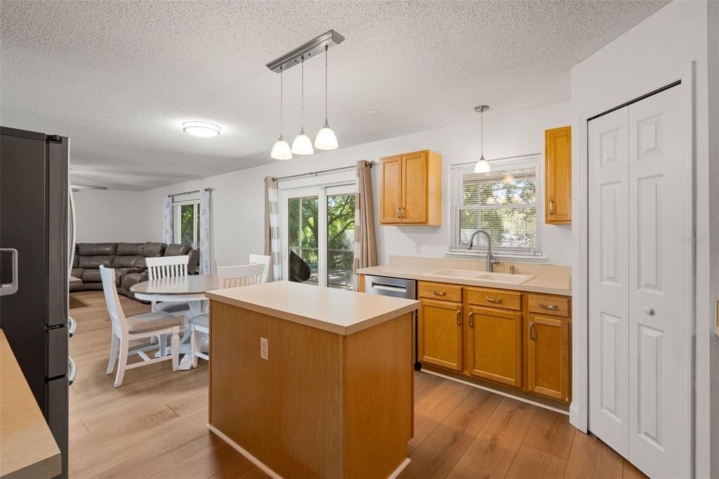 Image 11 of property listing at 1018 JAYHIL DRIVE, Minneola, FL 34715