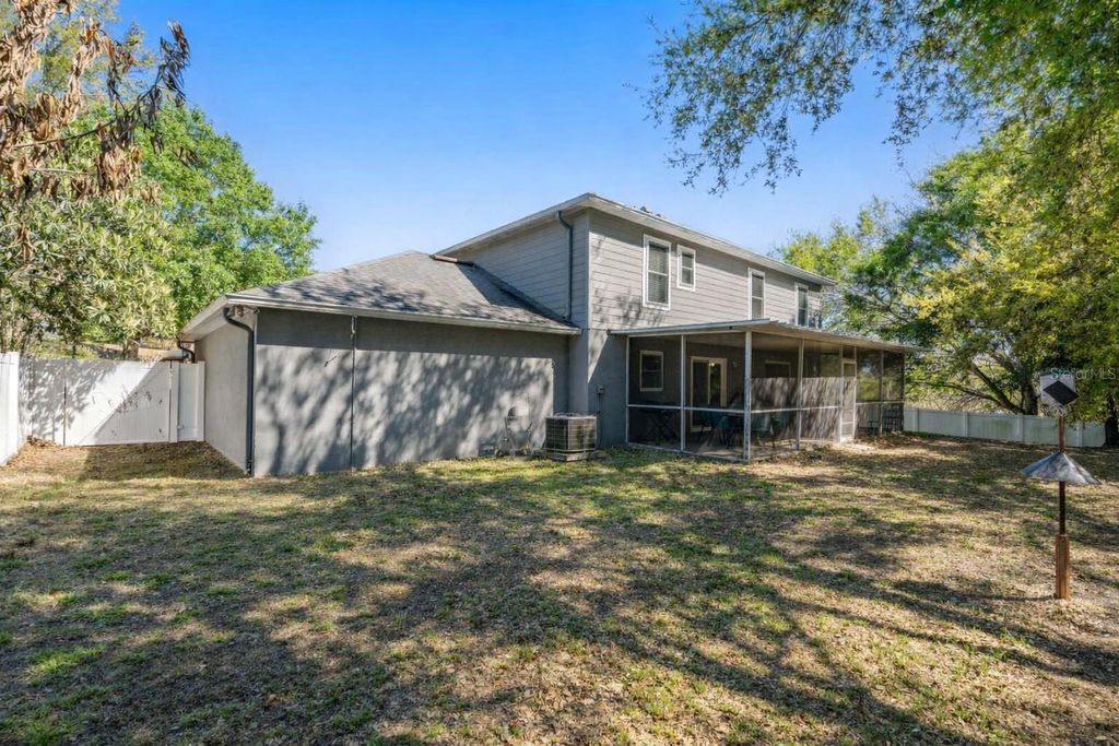 Image 29 of property listing at 1018 JAYHIL DRIVE, Minneola, FL 34715