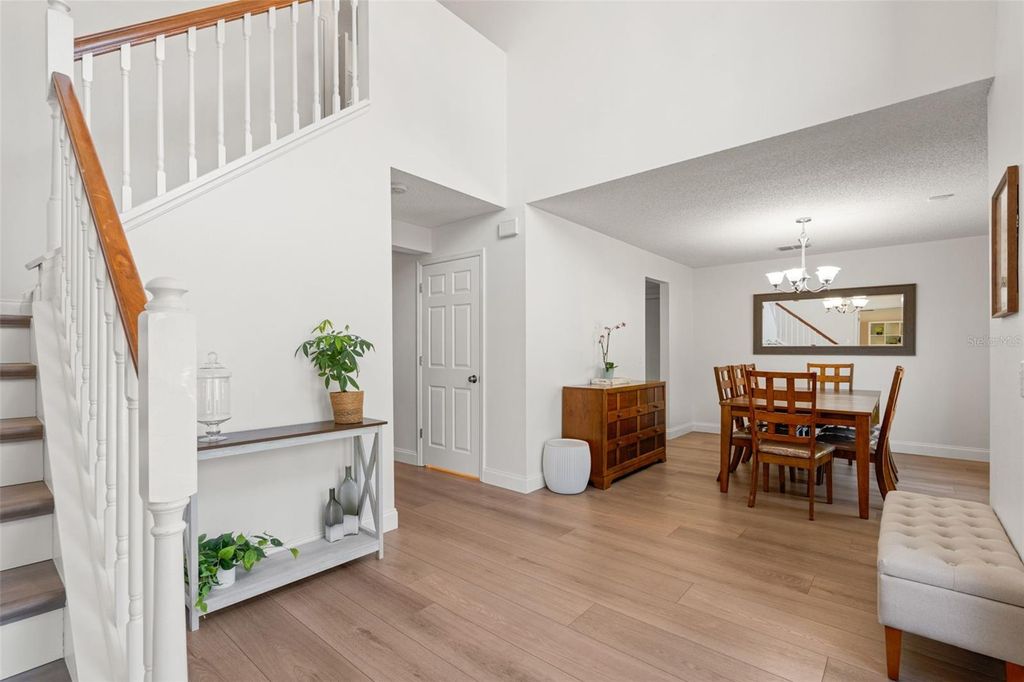 Image 4 of property listing at 1018 JAYHIL DRIVE, Minneola, FL 34715