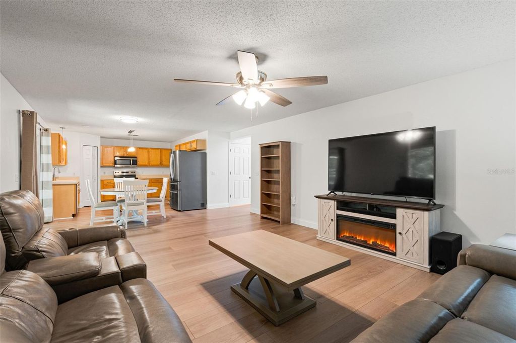 Image 8 of property listing at 1018 JAYHIL DRIVE, Minneola, FL 34715