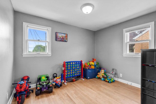 4571 Howell AVENUE, Milwaukee, WI 53207