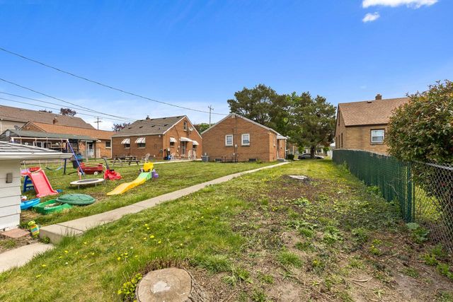 4571 Howell AVENUE, Milwaukee, WI 53207