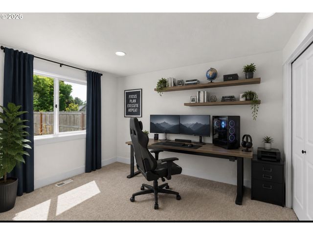 855 CALVIN St, Eugene, OR 97401