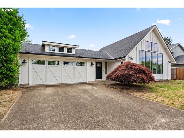 855 CALVIN St, Eugene, OR 97401