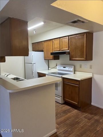 10610 S 48TH Street 2036, Phoenix, AZ 85044