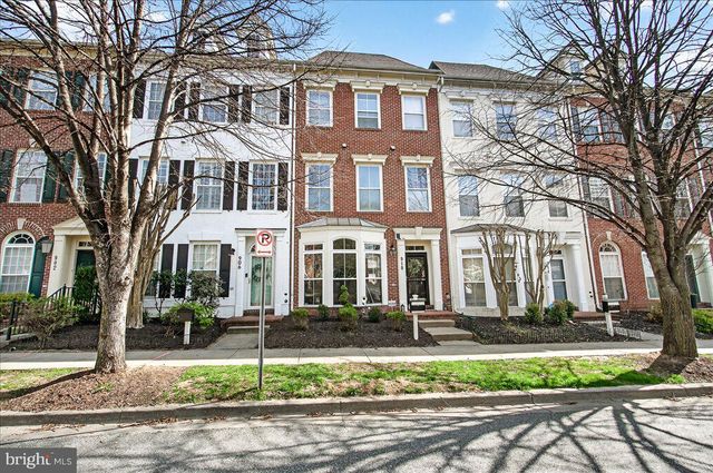 910 FEATHERSTONE ST, Gaithersburg, MD 20878