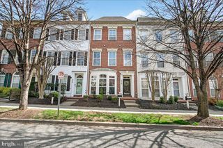 910 FEATHERSTONE ST, Gaithersburg, MD 20878