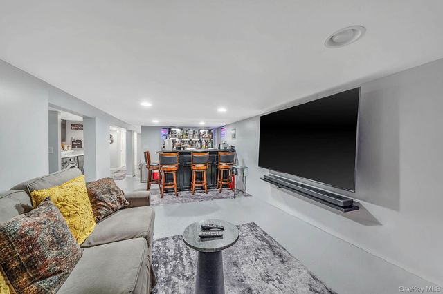 885A Putnam Avenue A, Brooklyn, NY 11221