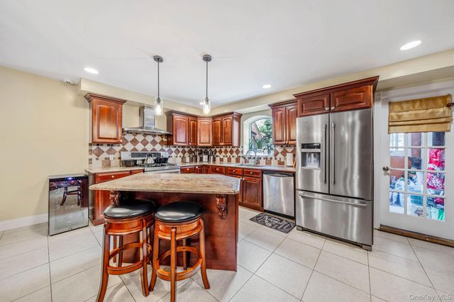 885A Putnam Avenue A, Brooklyn, NY 11221