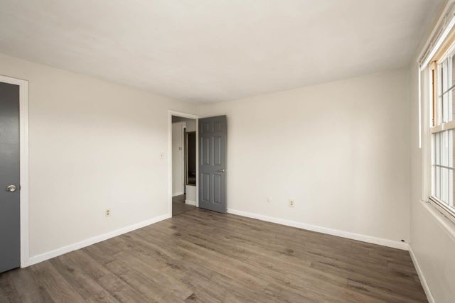 92 E Broadway Apt 21, Derry, NH 03038