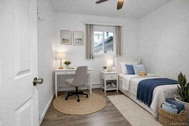 11 Broadway, Ronkonkoma, NY 11779