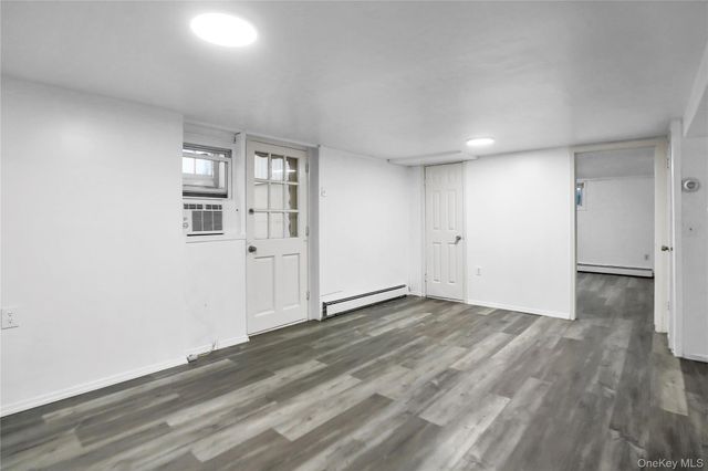 11 Broadway, Ronkonkoma, NY 11779