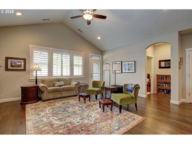 1715 Ne 173RD Way, Ridgefield, WA 98642