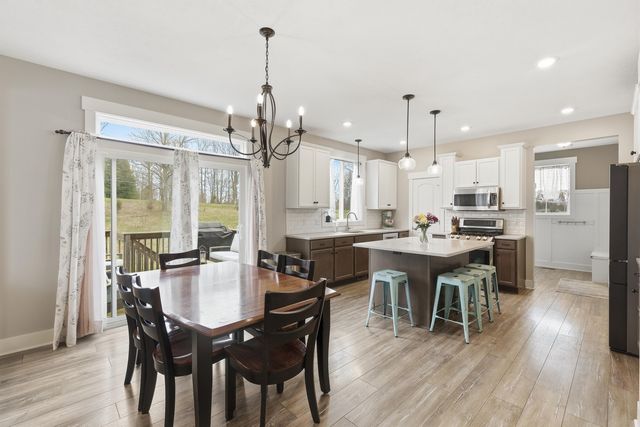 8433 Sunnyview Road Se, Caledonia Twp, MI 49316