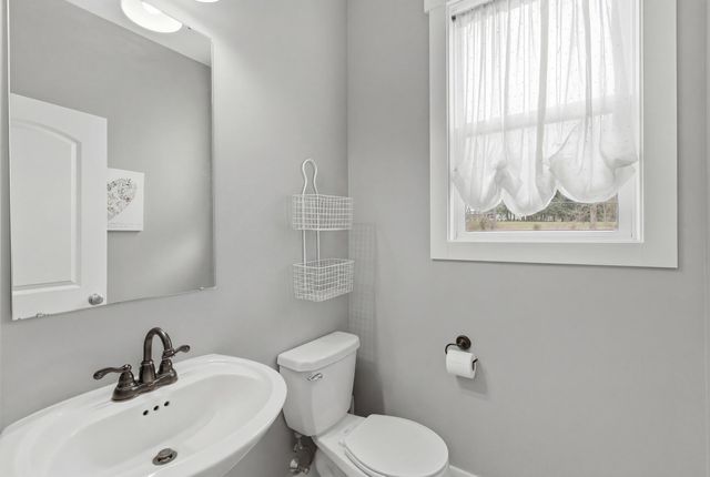 8433 Sunnyview Road Se, Caledonia Twp, MI 49316