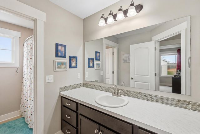 8433 Sunnyview Road Se, Caledonia Twp, MI 49316