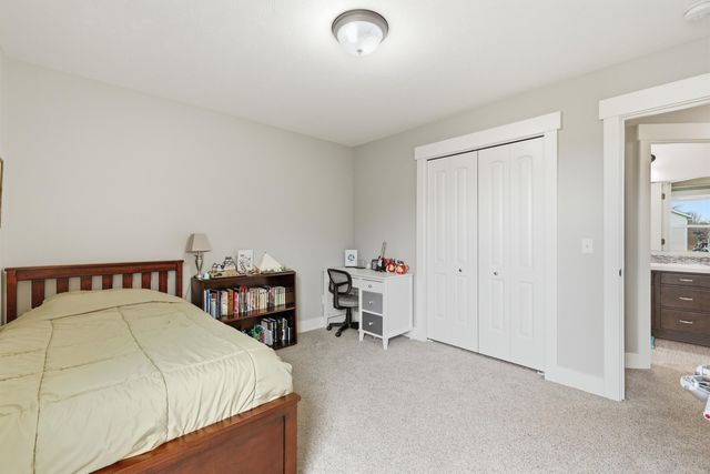 8433 Sunnyview Road Se, Caledonia Twp, MI 49316