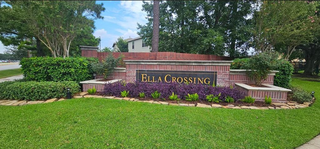 706 Woodport Lane, Houston, TX 77090