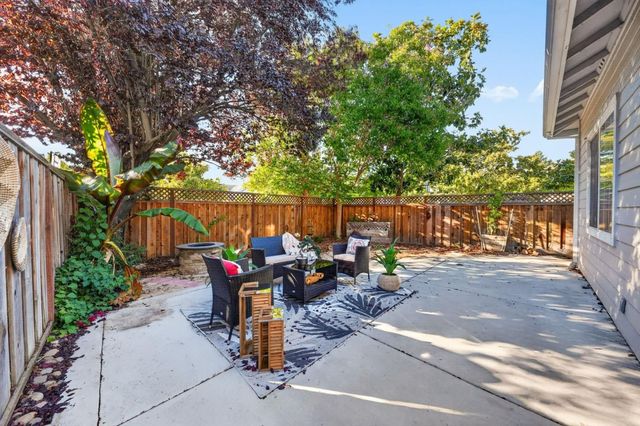 17765 Calle Hermosa, Morgan Hill, CA 95037