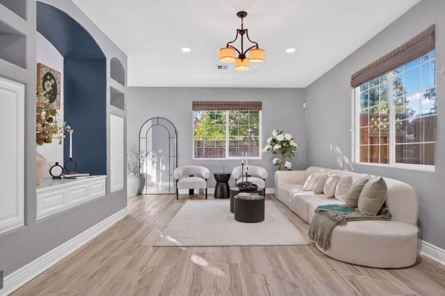 17765 Calle Hermosa, Morgan Hill, CA 95037