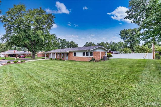 787 Chevron Drive, St Louis, MO 63125