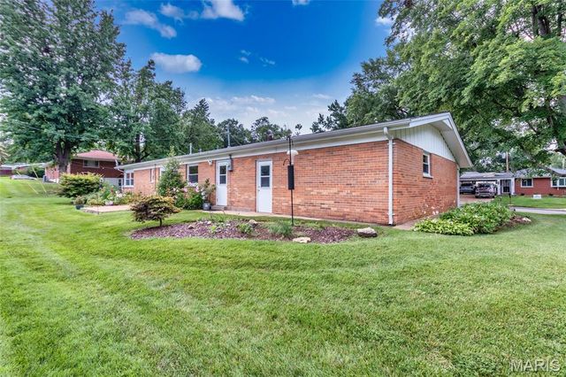 787 Chevron Drive, St Louis, MO 63125