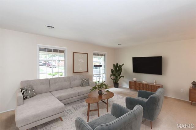 787 Chevron Drive, St Louis, MO 63125