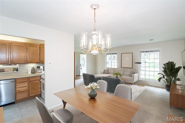 787 Chevron Drive, St Louis, MO 63125