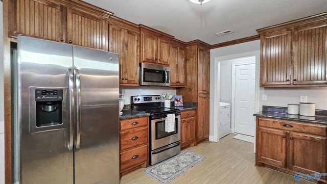 27556 N Wales Road, Elkmont, AL 35620