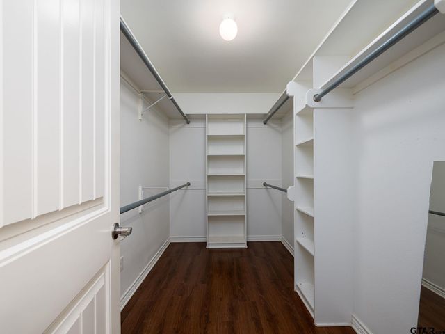 209 Walnut St, Chandler, TX 75758