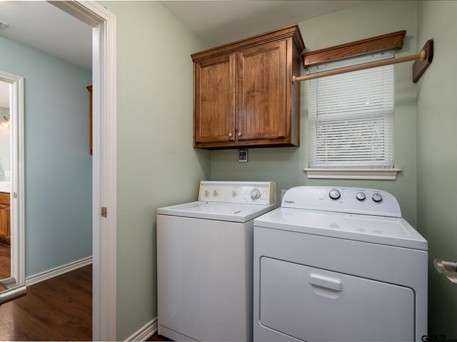 209 Walnut St, Chandler, TX 75758