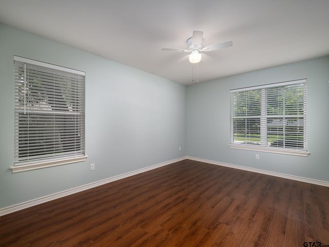 209 Walnut St, Chandler, TX 75758