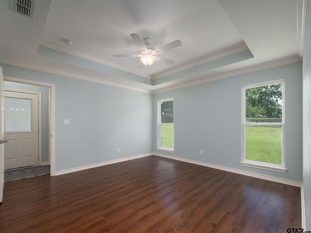 209 Walnut St, Chandler, TX 75758