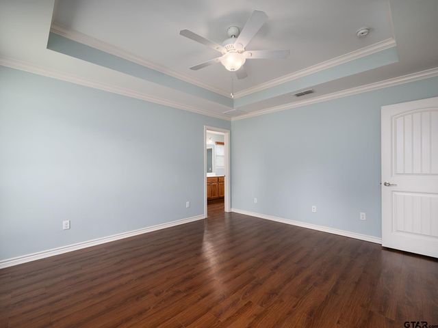 209 Walnut St, Chandler, TX 75758
