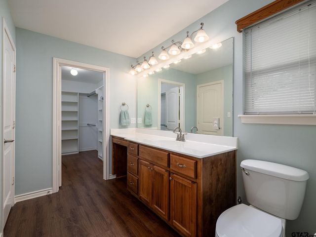 209 Walnut St, Chandler, TX 75758