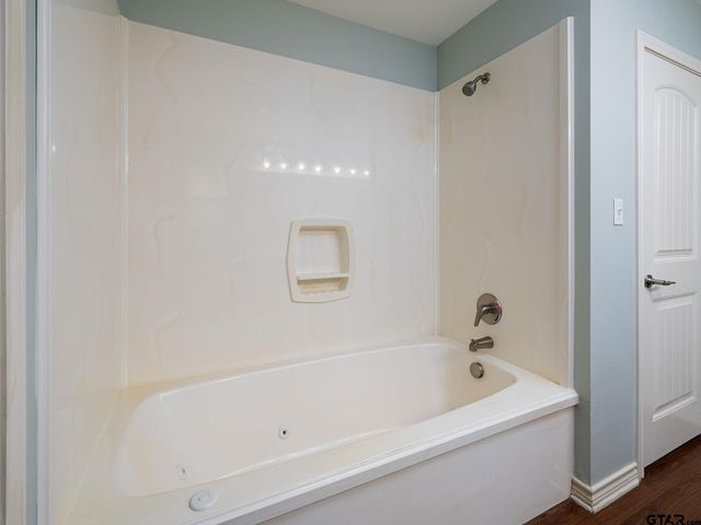 209 Walnut St, Chandler, TX 75758