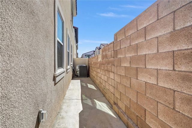 475 Meyer, Upland, CA 91786