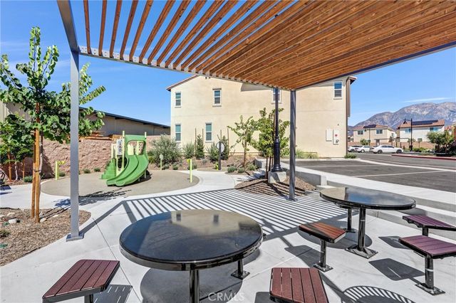 475 Meyer, Upland, CA 91786