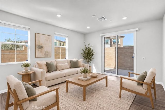 475 Meyer, Upland, CA 91786