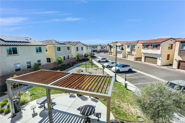 475 Meyer, Upland, CA 91786