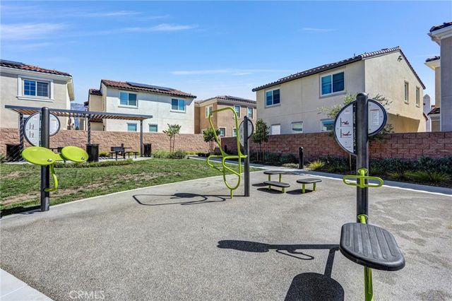 475 Meyer, Upland, CA 91786