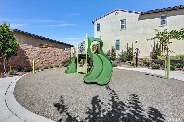 475 Meyer, Upland, CA 91786