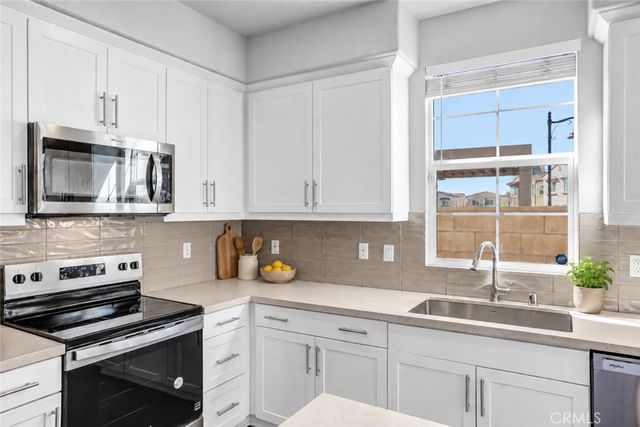 475 Meyer, Upland, CA 91786