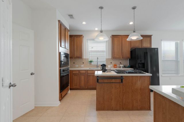 11 Korbel Ct, The Woodlands, TX 77382