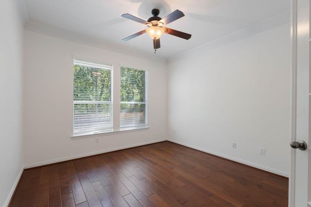 11 Korbel Ct, The Woodlands, TX 77382